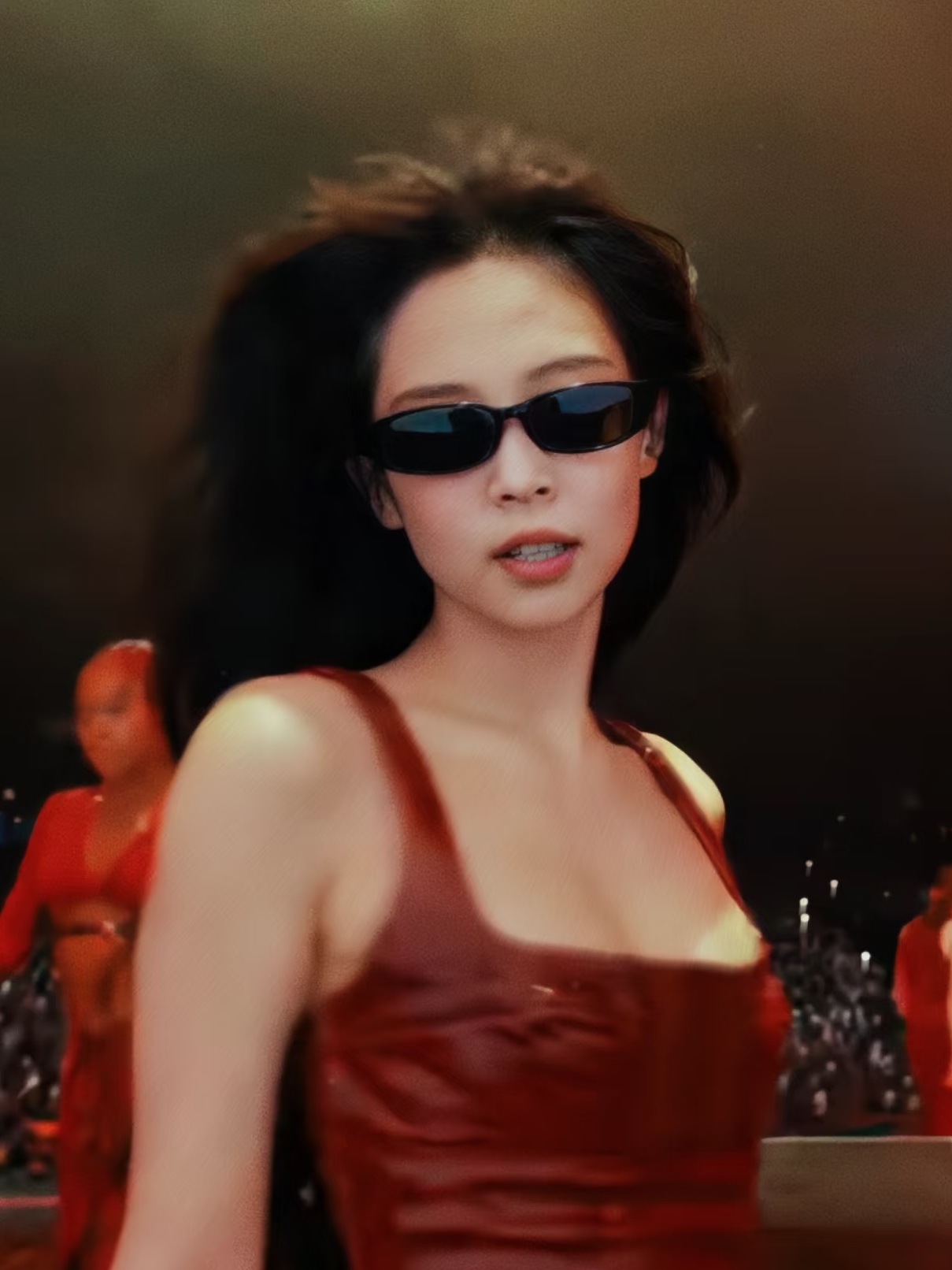 Jennie Concert Vintage Small F - Street Fashion Pose 评论和价格